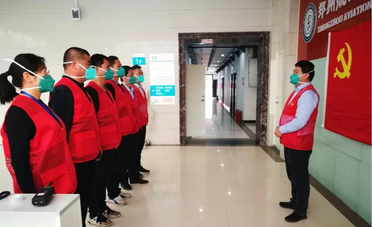 奋战在“郑州航空港区医学观察点（郑州方舱）”的乐鱼（中国）人